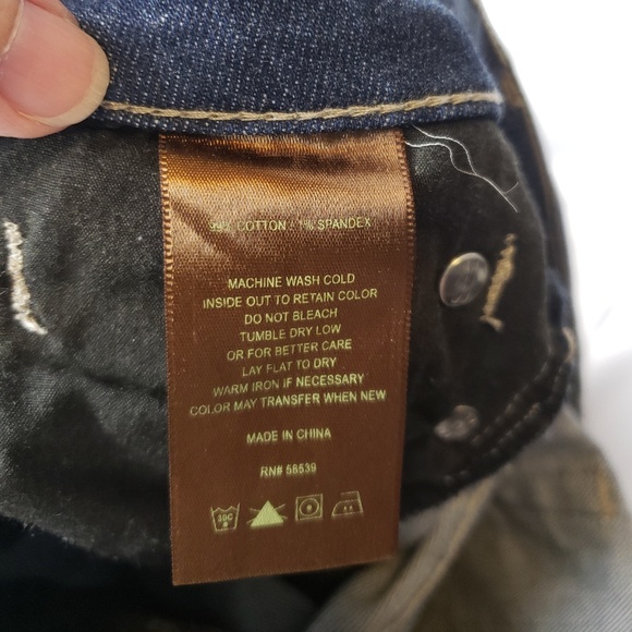 Kut From The Kloth Catherine Boyfriend Distressed - Picture 5 of 5